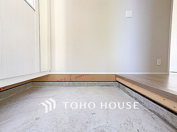 居住者の帰り、訪れる方を優しく迎えてくれる玄関です。