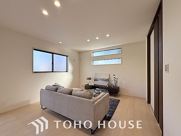 落ち着いた雰囲気に包まれた伸びやかな空間で、ゆったりと家族団らんの時間を過ごせます。