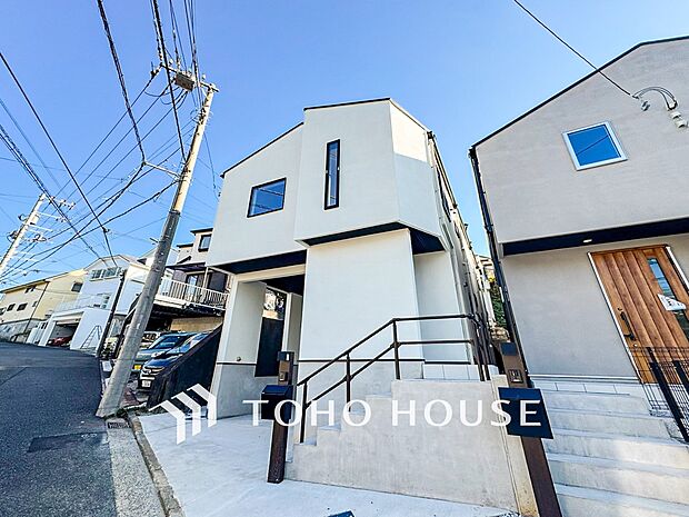 時間のゆとりと空間、爽やかな陽光がもたらす光と風を贅沢なまでに感じる暮らしが始まります。