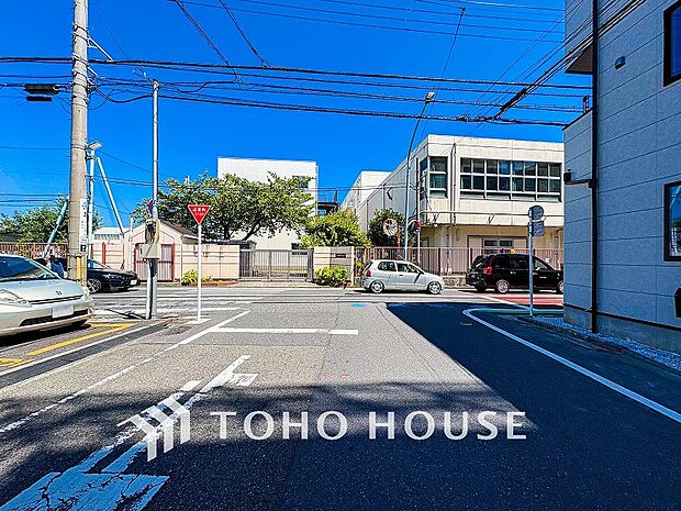 忙しく過ぎゆく日常を置き去るほど、ゆったりした時間が流れる住環境。