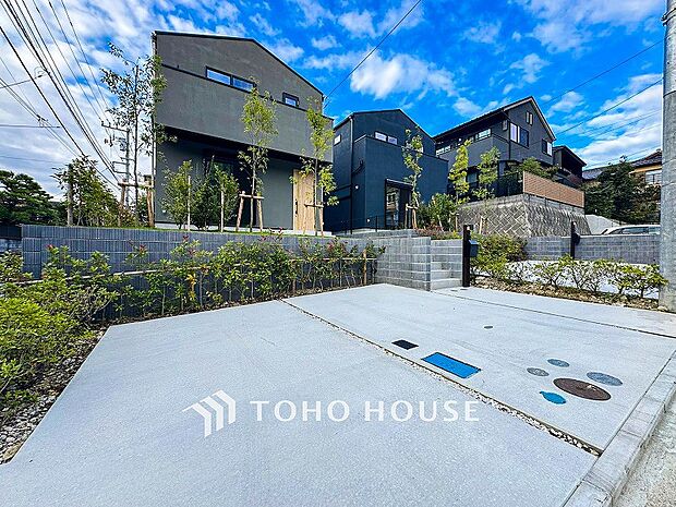 カースペースもゆとりある空間を保っています。