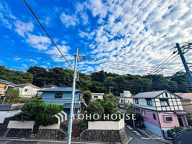 開放的で気持ちの良い眺望と青い空を満喫できます。