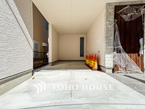 大切なお車を雨や風から守ってくれるビルトイン車庫付です。