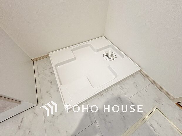 洗濯機を配置しても十分なスペースを確保しております。