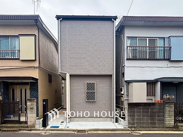 表現された空間は豊かな光と風を纏い、暮らしの時間を豊かにしてくれます。