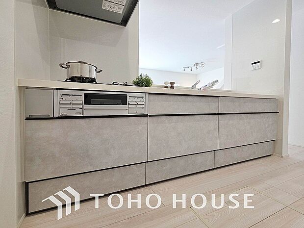 快適な日常を支える機能性と強さがひとつになったキッチンです。