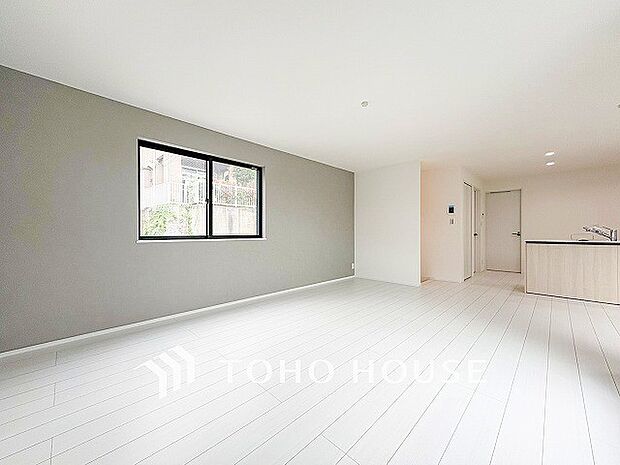 開放感あるリビングダイニング。ご家族とのんびりしたひと時を過ごせますね。