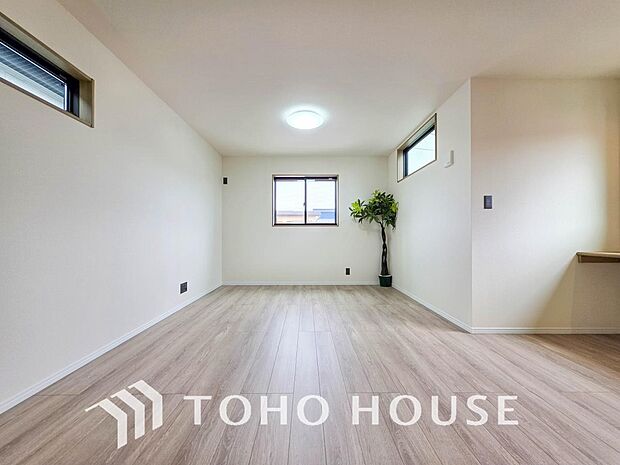 太陽の恵みを一気に受けた明るくあたたかいお住まい。吹きぬける風を感じながら爽やかで風通しの良い暮らし。