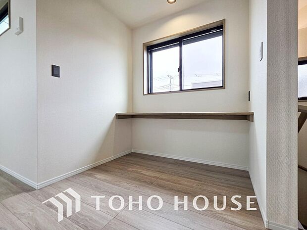 家族みんなが爽やかに健やかに過ごせるように、溢れる光をたっぷり取り込んだリビングダイニング。