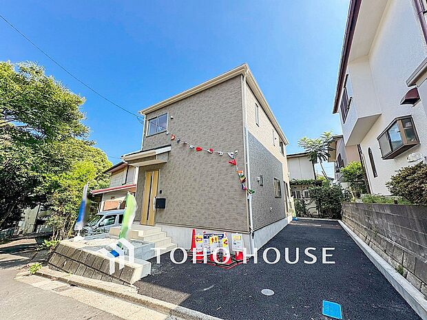 風を感じ青い空から太陽の恵みを感じる温もり溢れる佇まい。