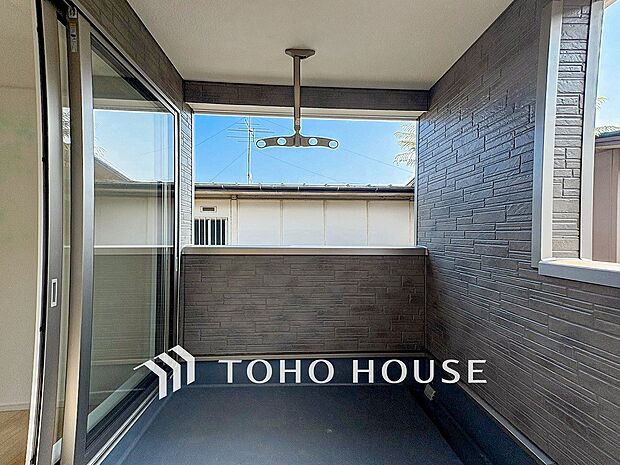 お部屋にも爽やかな風と暖かく柔らかな日差しが差し込み、毎日の暮らしを豊かに彩ります。