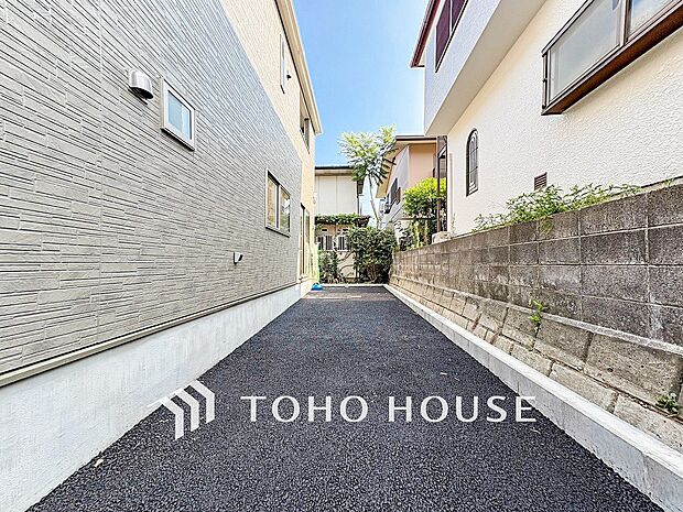 カースペースもゆとりある空間を保っています。