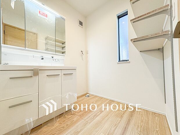 ご家族の1日が始まり、1日の終わりを締めくくる洗面空間。