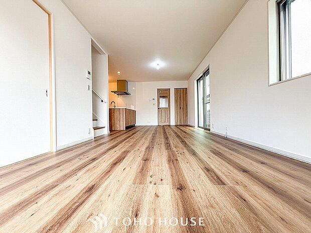 開放感あるリビングダイニング。ご家族とのんびりしたひと時を過ごせますね。