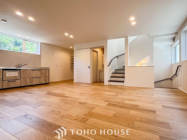 空気感という居心地の良いＢＧＭは、暮らしのステージを彩り、心のやすらぎと満足感を与えてくれます。