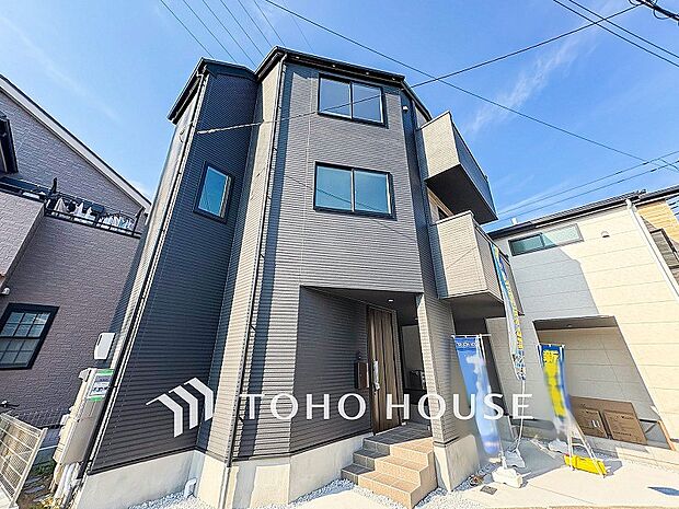 閑静な住宅街の一角、ひと時のくつろぎが生まれ、ゆっくりと愛着が育まれていきます。