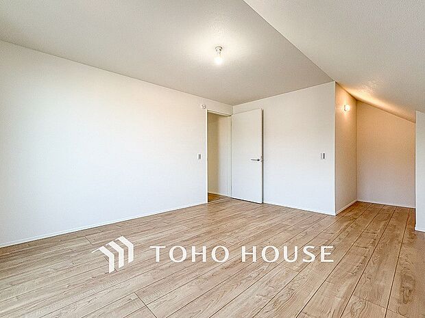 収納スペースもあり、生活しやすい居住スペースです。