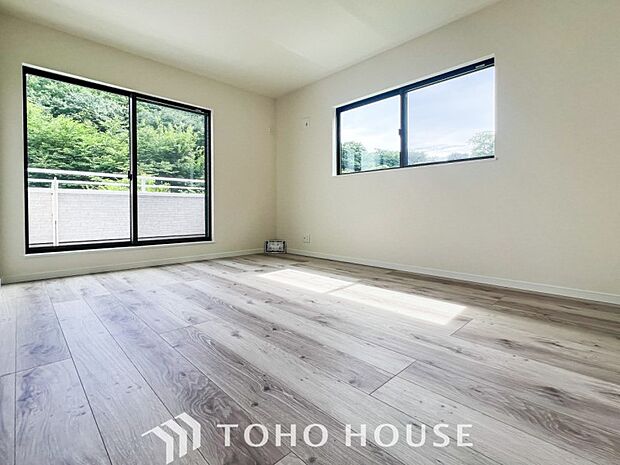 家族一人ひとりの大切なプライベート空間。趣味・感性で個性的に飾って頂けるようシンプルに仕上げてあります。