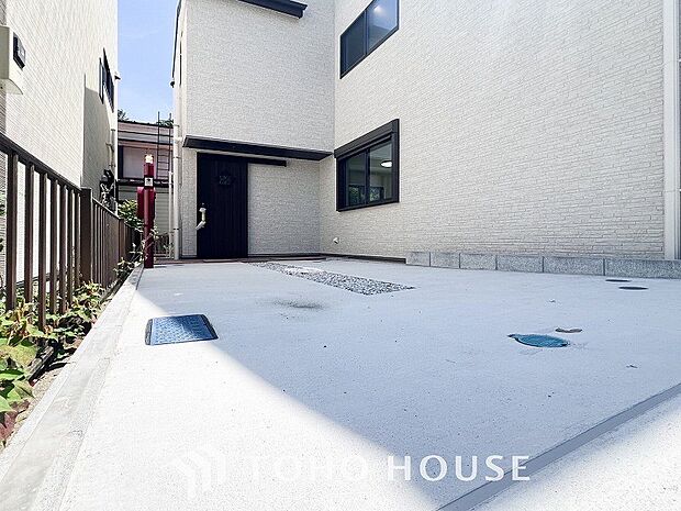 カースペースもゆとりある空間を保っています。