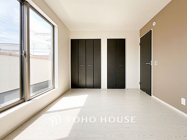 収納スペースもあり、生活しやすい居住スペースです。