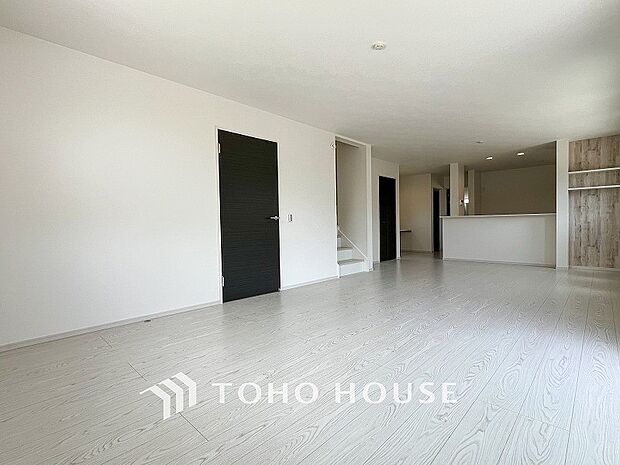 ご家族やお客様との時間など、多くの時を刻む空間。何気なく過ぎる時でさえも上質なひと時となる快適な空間を目指して。