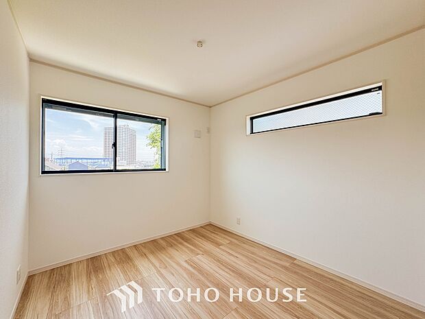 採光もアクセントの一つとして。プライベートルームにはやさしい光が射し込んでいます。