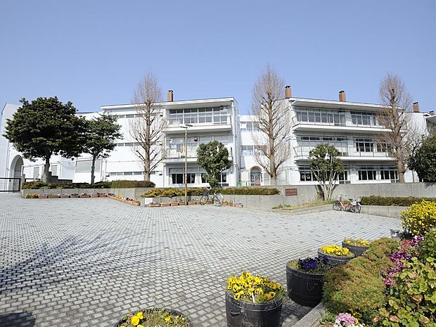 横浜市立本牧中学校