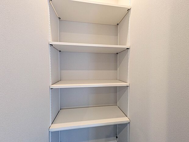 空間を余すところなく有効利用した収納は生活空間をより上質なものにしてくれるでしょう。