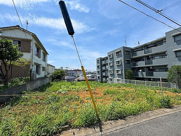 閑静な住宅地で小さなお子様がいるご家族にも安心な住環境が魅力です。