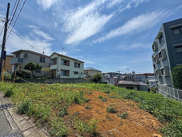 各棟敷地内に駐車スペースを確保。日々の暮らしのをスムーズに。