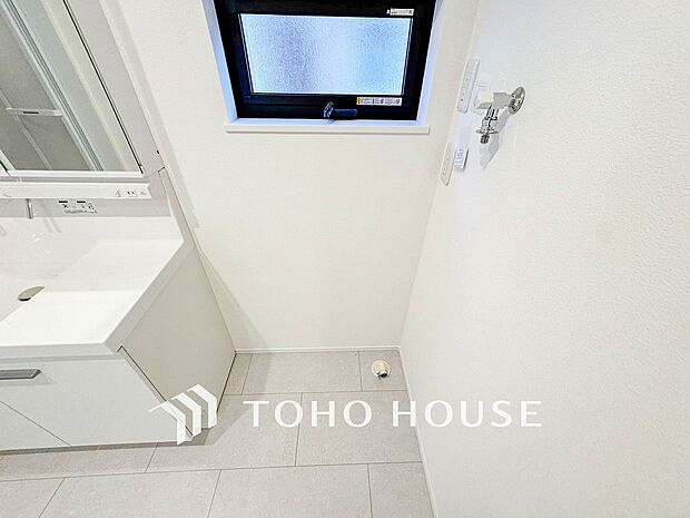 清潔感のあるカラーで統一されたランドリースペース。気持ちの良い空間で家事もはかどります。