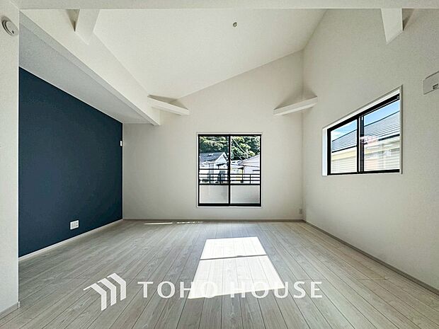 ご家族やお客様との時間など、多くの時を刻む空間。何気なく過ぎる時でさえも上質なひと時に。