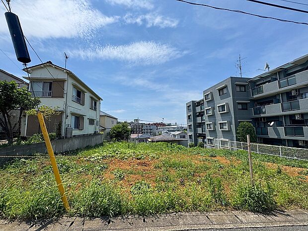 風を感じ青い空から太陽の恵みを感じるロケーション。