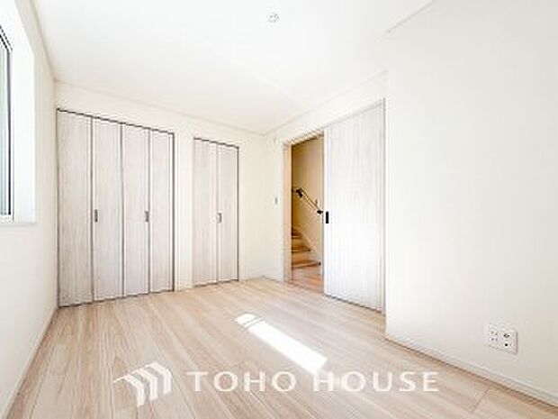 採光もアクセントの一つとして。プライベートルームにはやさしい光が射し込んでいます。