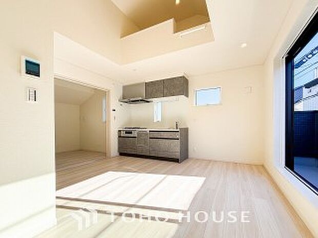 ここにはみんなが集い、食事と楽しい会話が始まるスペース。