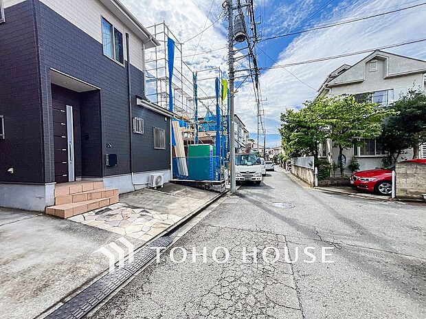 表現された空間は豊かな光と風を纏い、暮らしの時間を豊かにしてくれます。