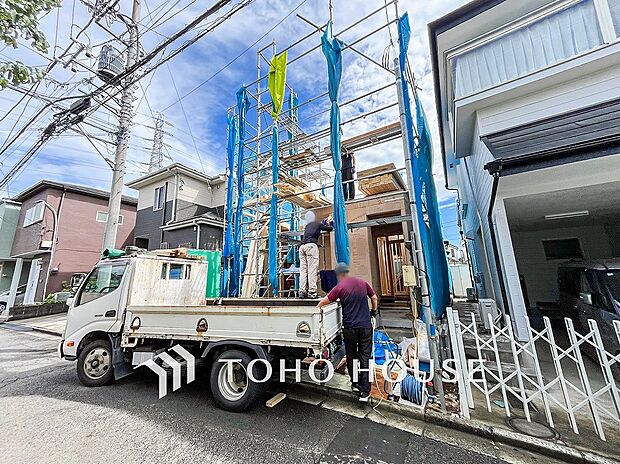 カースペースはお車2台分のゆとりある広さがあります。
