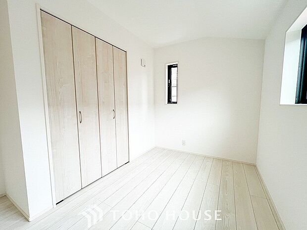 収納スペースもあり、生活しやすい居住スペースです。