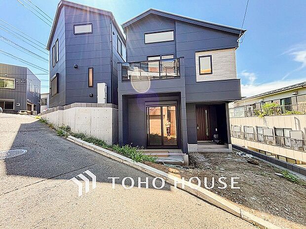 時間のゆとりと空間、爽やかな陽光がもたらす光と風を贅沢なまでに感じる暮らしが始まります。