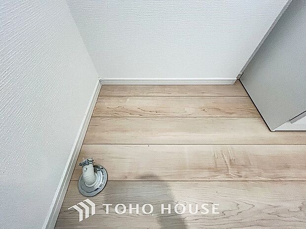 洗濯機を配置しても十分なスペースを確保しております。