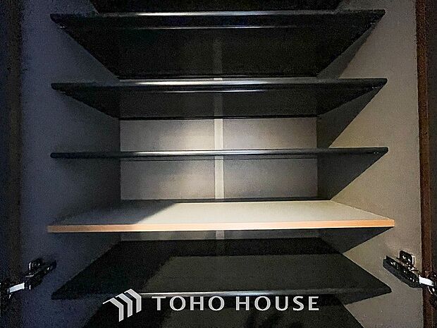 空間を余すところなく有効利用した収納は生活空間をより上質なものにしてくれるでしょう。