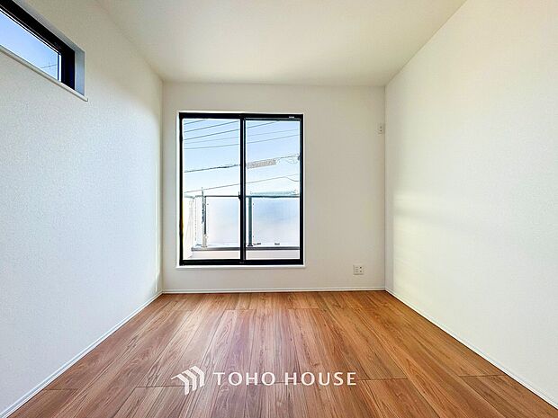 通風・採光にも優れ、心地よい光と風があふれています。