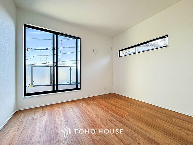 採光もアクセントの一つとして。プライベートルームにはやさしい光が射し込んでいます。