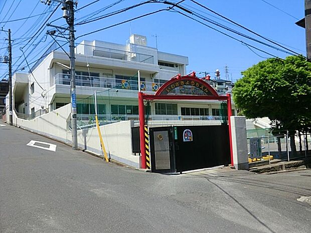 自然豊かな環境の中にあるアットホームな幼稚園です。