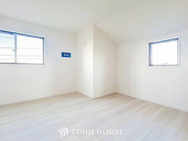 1日の疲れを癒し、心地よく寛げるようゆったりとした広さを確保しています。