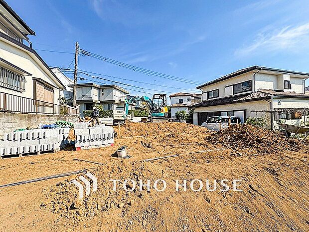 閑静な住宅街の一角、ひと時のくつろぎが生まれ、ゆっくりと愛着が育まれていきます。