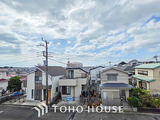 開放的で気持ちの良い眺望と青い空を満喫できます。