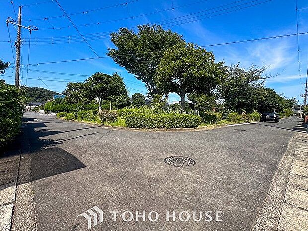 忙しく過ぎゆく日常を置き去るほど、ゆったりした時間が流れる住環境。