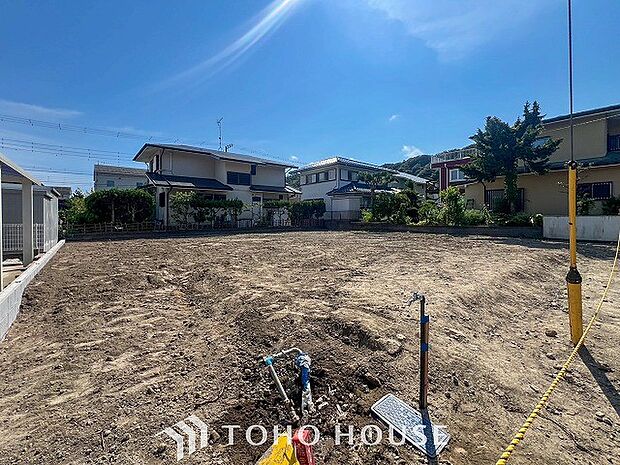 閑静な住宅街の一角、ひと時のくつろぎが生まれ、ゆっくりと愛着が育まれていきます。