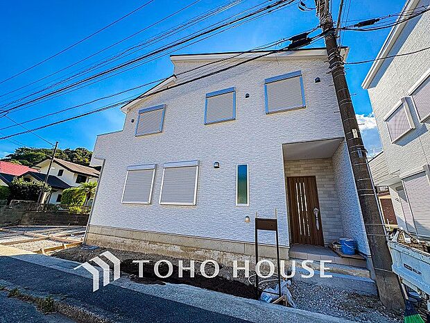 閑静な住宅街の一角、ひと時のくつろぎが生まれ、ゆっくりと愛着が育まれていきます。